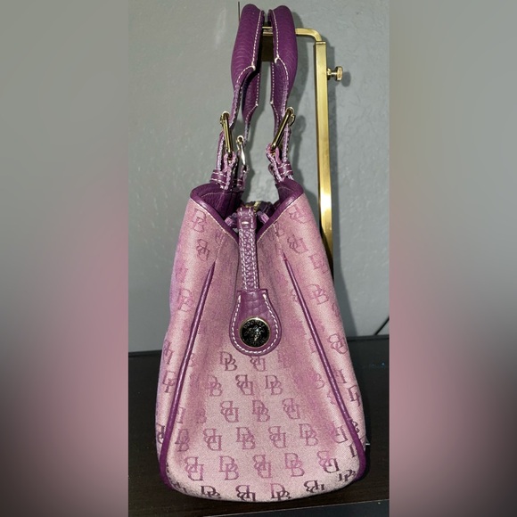 DOONEY AND BOURKE SIGNATURE PURPLE HANDBAG PURSE WALLET KEYRING SET RARE HTF - Picture 6 of 16